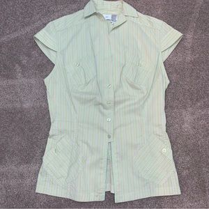 Shirt company super cute button cap sleeve Sz 8 green/peach/pink&white blouse